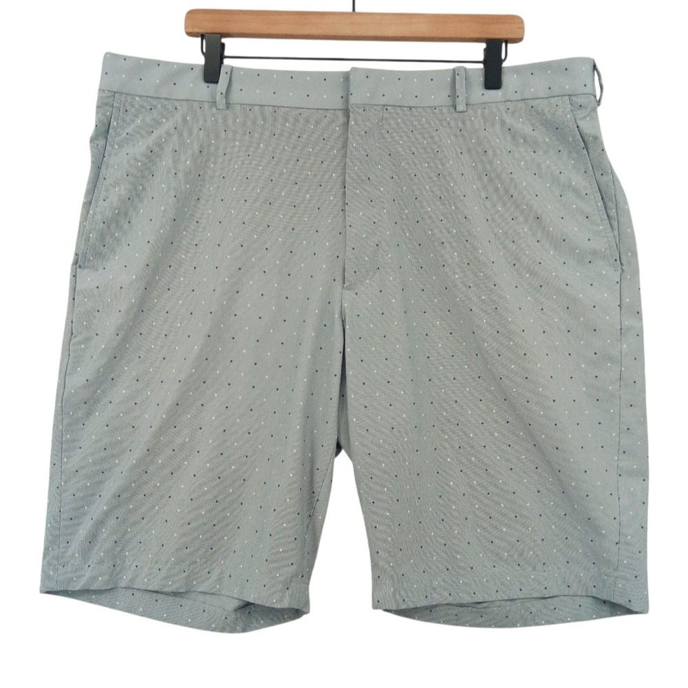 Walter Hagen Shorts Mens 40 Blue Star Print Flat Front Stretch Casual Classic